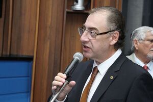 Deputado Neno Razuk, autor da proposta, durante sessão plenária na Assembleia Legislativa de Mato Grosso do Sul